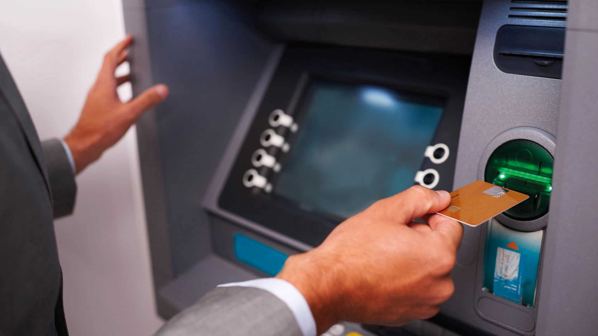 Příklady použití routeru Advantech - bankomaty, dopravní kamery, samoobslužné terminály