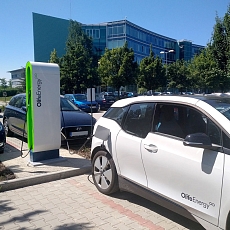 Olife Energy Stand charging station AC 2x22kW - SMART - 2 cables Type 2, 4m