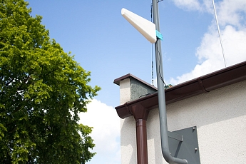 Anténa LTE stožárová XL7025, 698-2700 MHz, 15 dBi, SMA(m), RG58U/10m