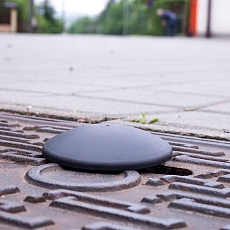 Anténa LTE montážní Manhole R57, 4 dBi, SMA(m), RG58/3m